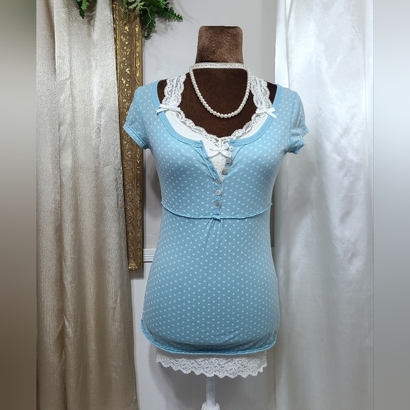 ♡ Y2K ♡ Aeropostale Sky Blue Polka Dot Babydoll Henley Top - Picture 1 of 9